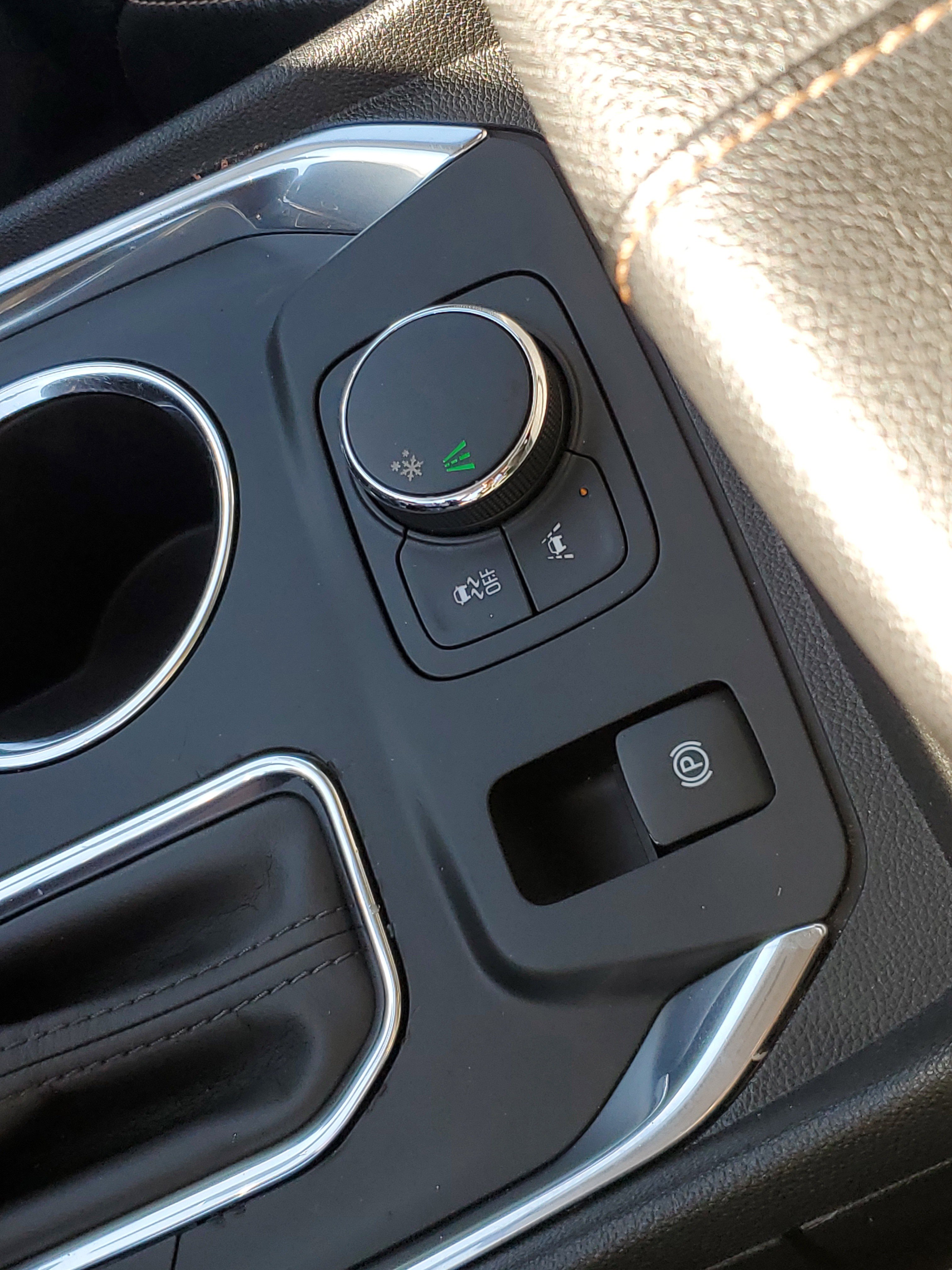 Used 2018 Chevrolet Traverse Premier w/ Driver Confidence II Package image 25