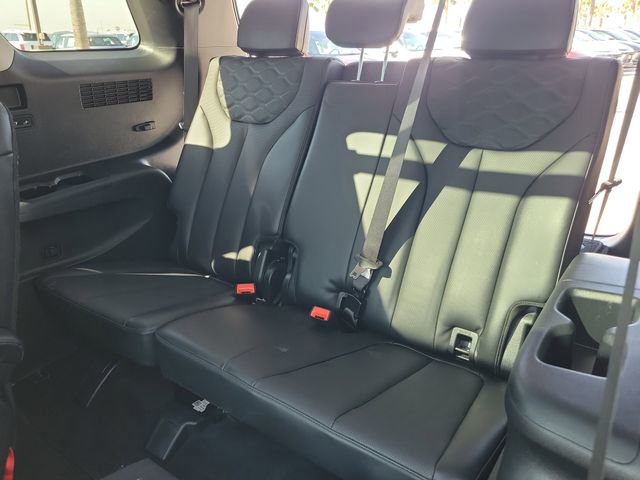Used 2022 Hyundai Palisade Limited w/ Winter Package image 26