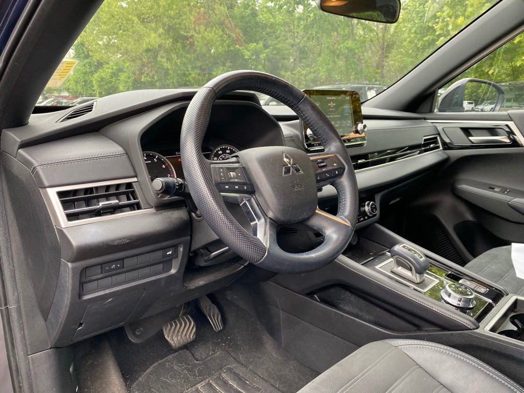 Used 2022 Mitsubishi Outlander SE AWD/4WD image 9