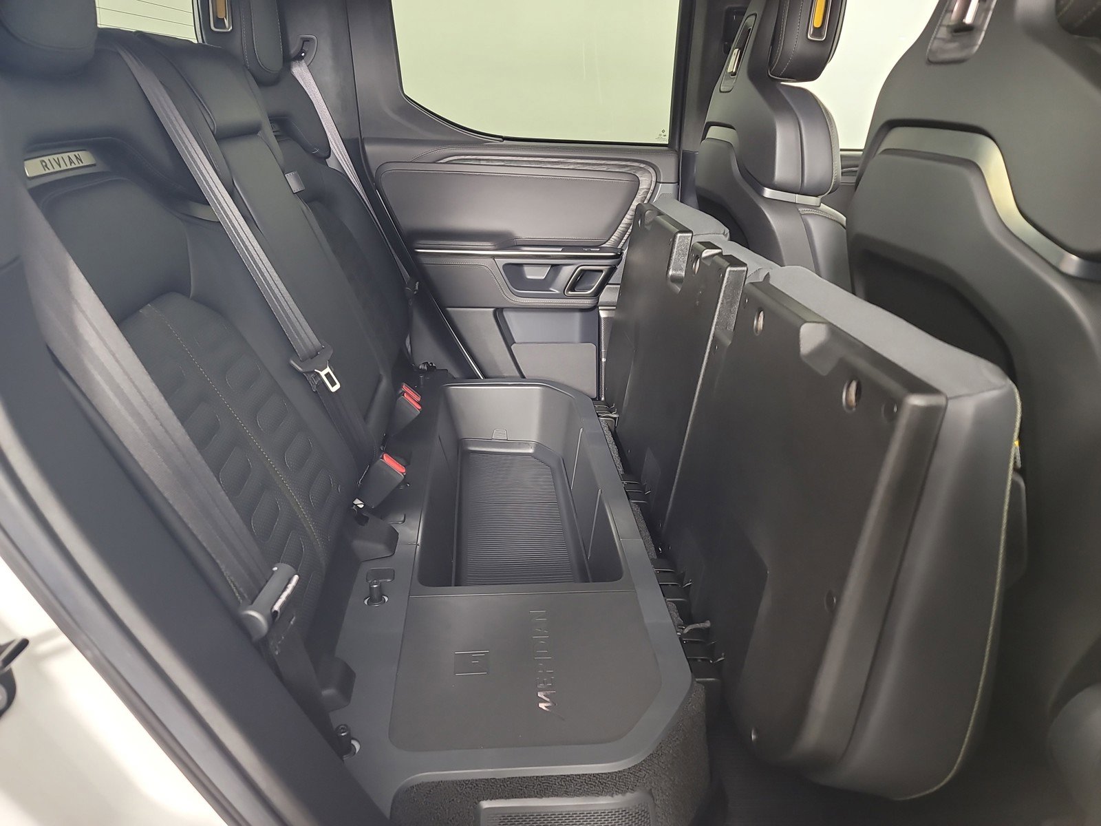 Used 2022 Rivian R1T Adventure image 24