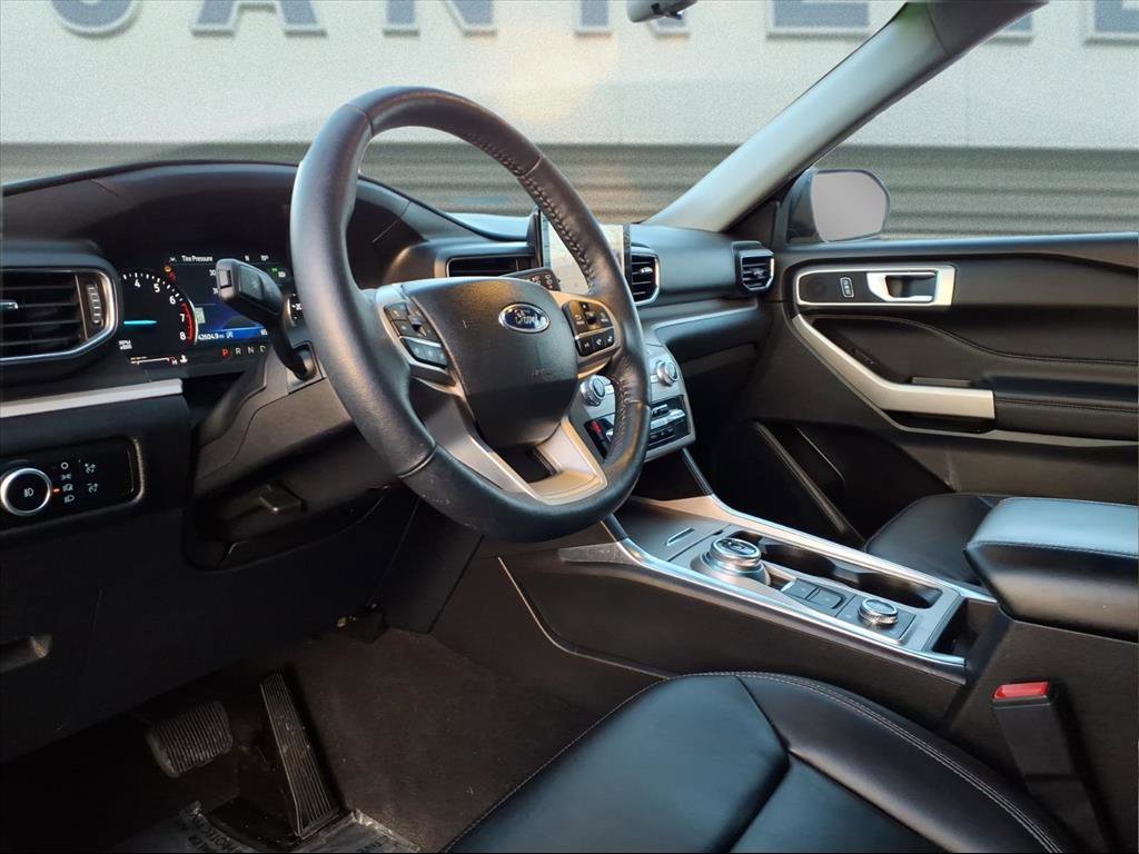 Used 2023 Ford Explorer XLT w/ Equipment Group 202A image 19