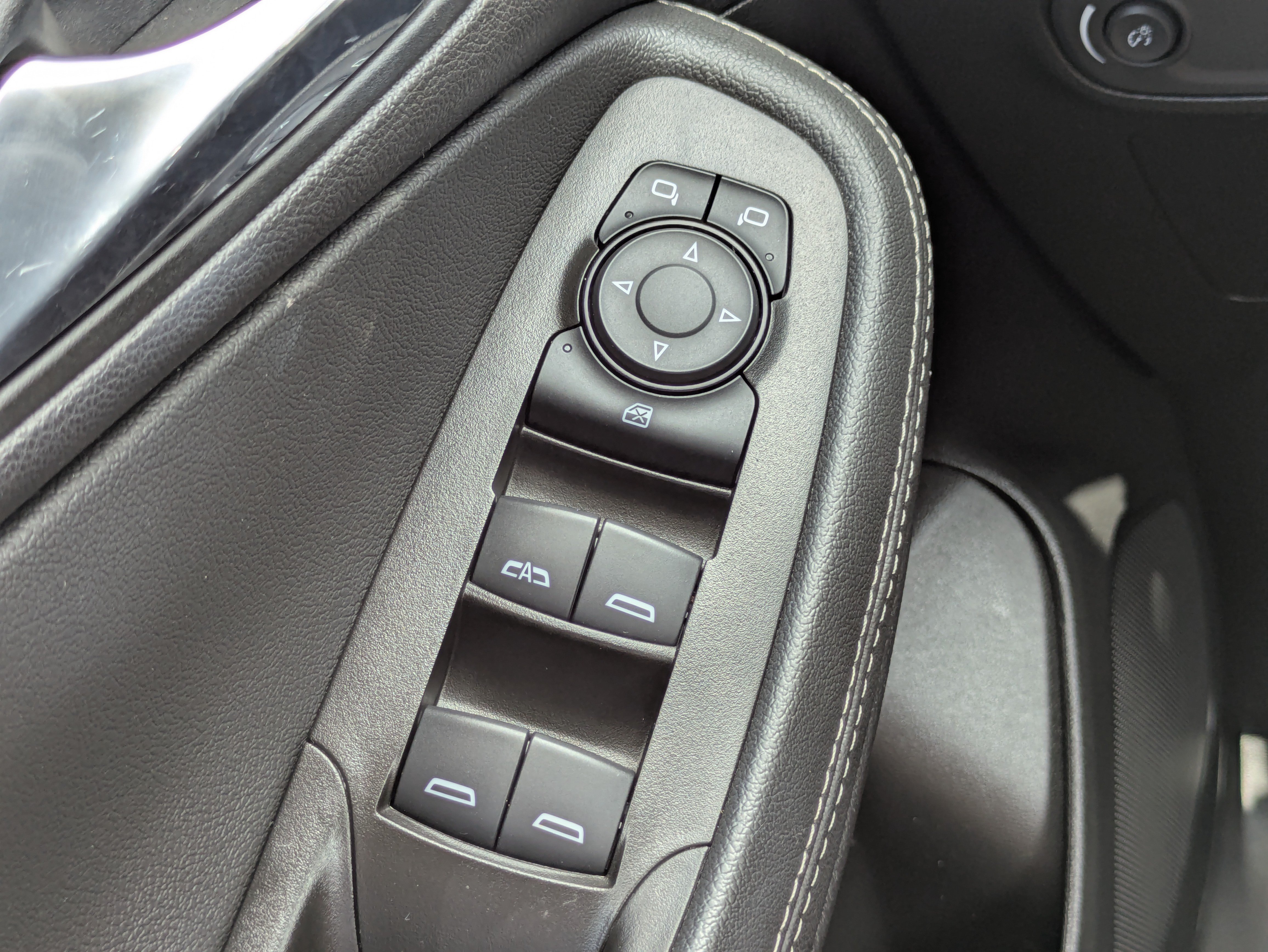Used 2023 Buick Encore GX Preferred FWD image 21