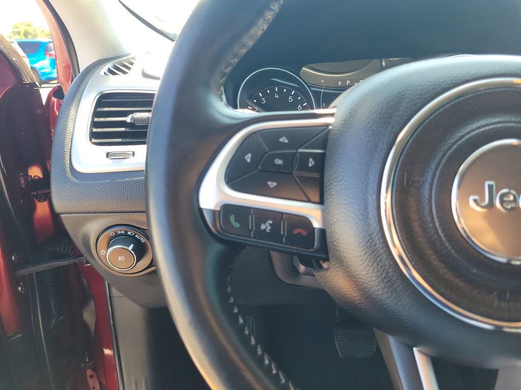 Used 2021 Jeep Compass Latitude FWD image 30