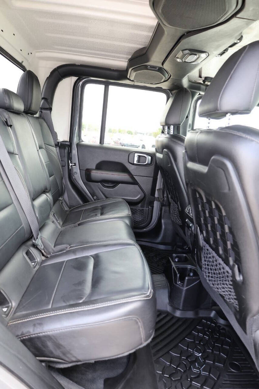 Used 2021 Jeep Gladiator Mojave AWD/4WD image 16
