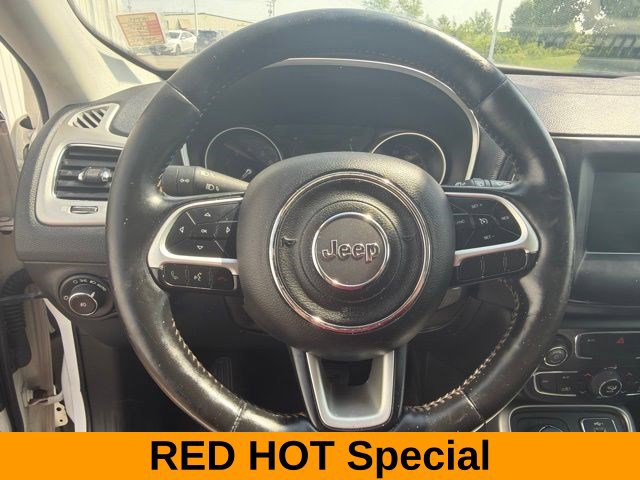 Used 2020 Jeep Compass Latitude w/ Cold Weather Group AWD/4WD image 16