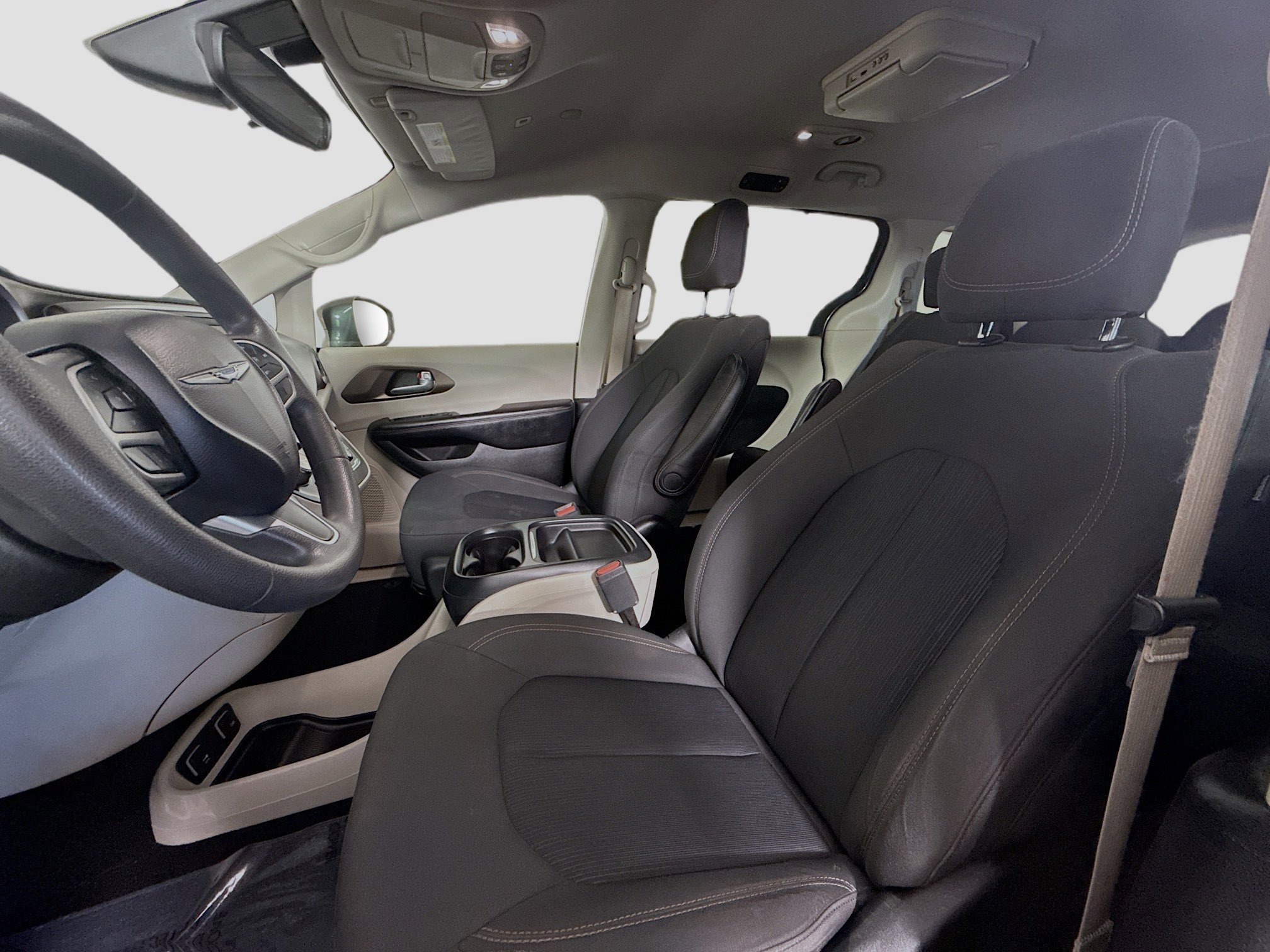 Used 2018 Chrysler Pacifica Touring Plus w/ Tire & Wheel Group image 22