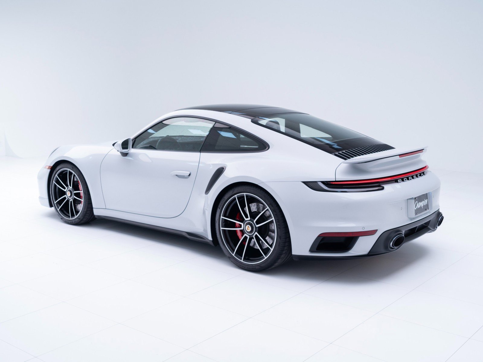 Certified 2025 Porsche 911 Turbo AWD/4WD image 3