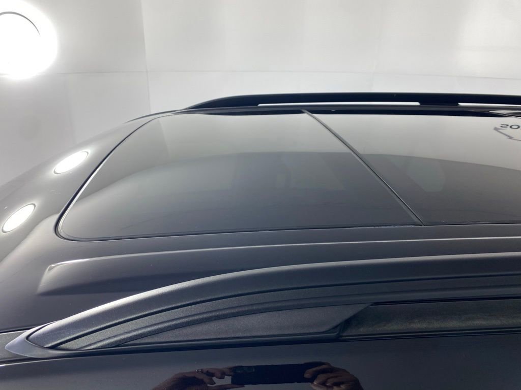 Used 2025 Ford Explorer ST image 15