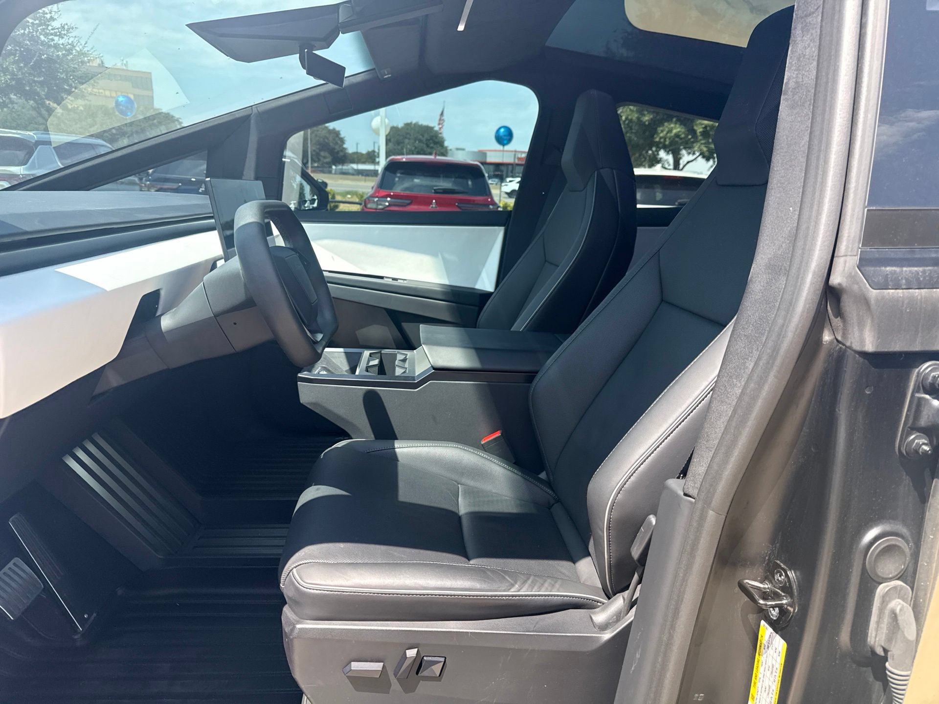 Used 2024 Tesla Cybertruck AWD Crew Cab image 7