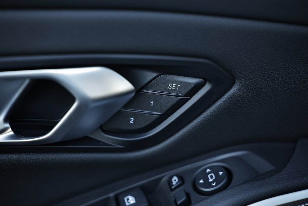 New 2026 BMW 330i Sedan w/ M Sport Package image 17