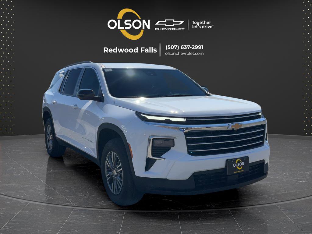 Used 2025 Chevrolet Traverse LT w/ Driver Confidence Package