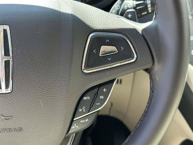 Used 2017 Lincoln MKC Select w/ Select Plus Package AWD/4WD image 36