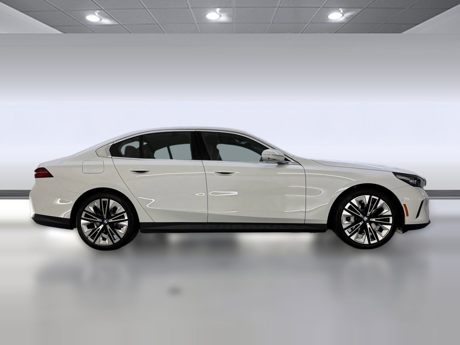 Used 2026 BMW 530i w/ Premium Package RWD image 7