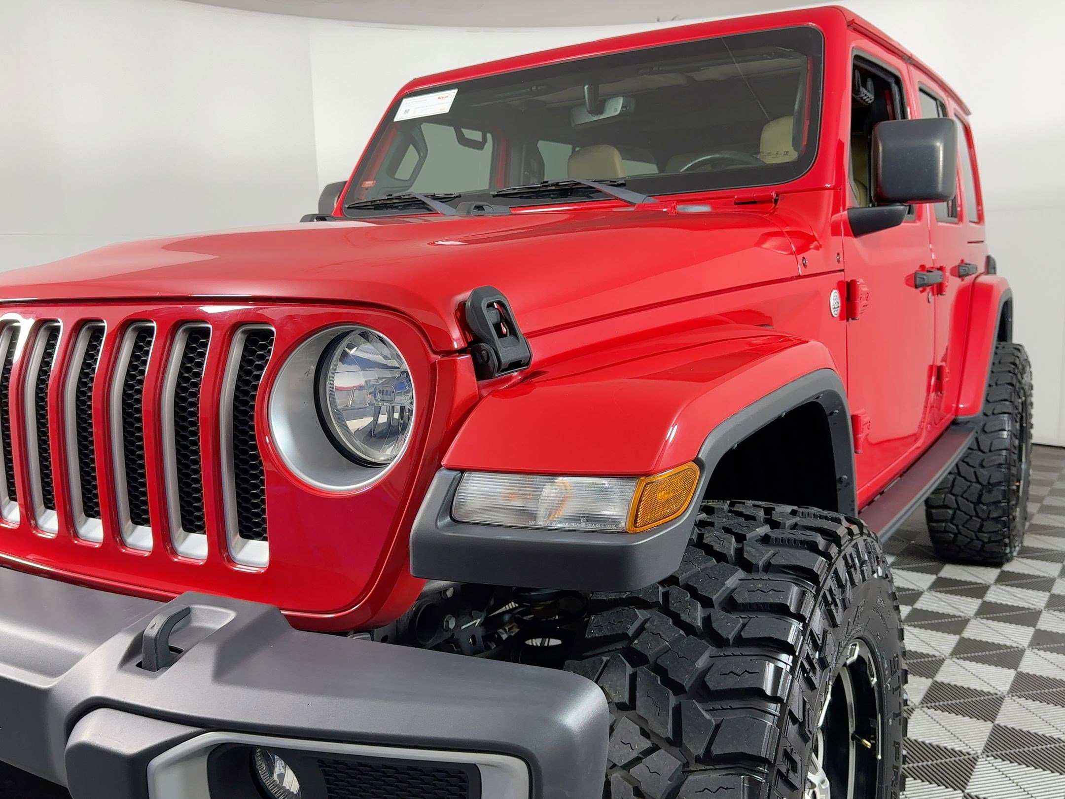 Used 2018 Jeep Wrangler Unlimited Sahara image 18