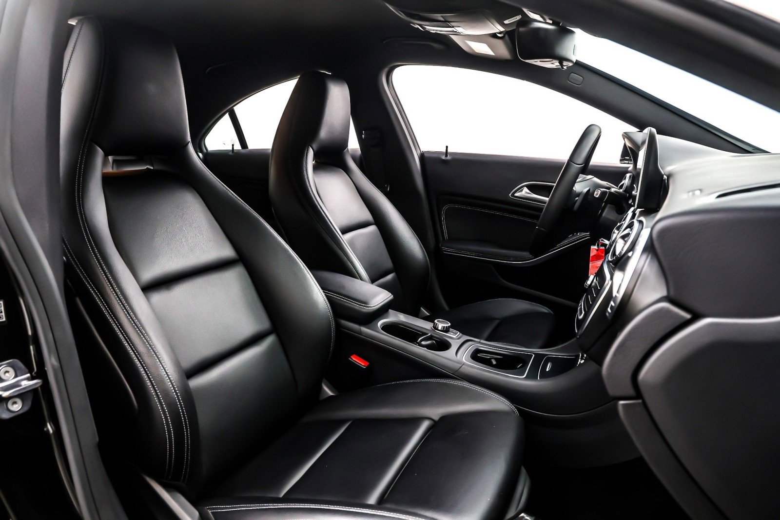 Used 2018 Mercedes-Benz CLA 250 image 7