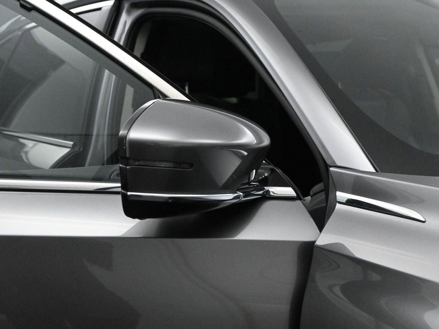 Used 2024 Acura MDX SH-AWD w/ Technology Package image 21