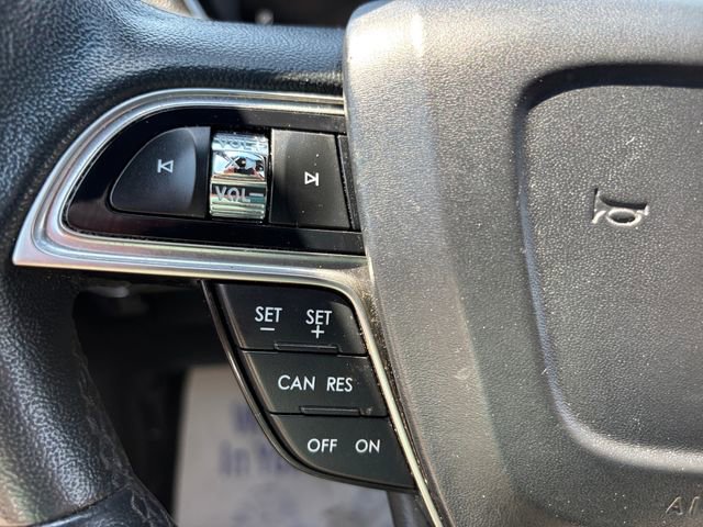 Used 2019 Lincoln Nautilus Premier image 18