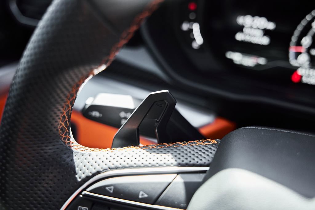 Used 2022 Lamborghini Urus AWD/4WD image 57