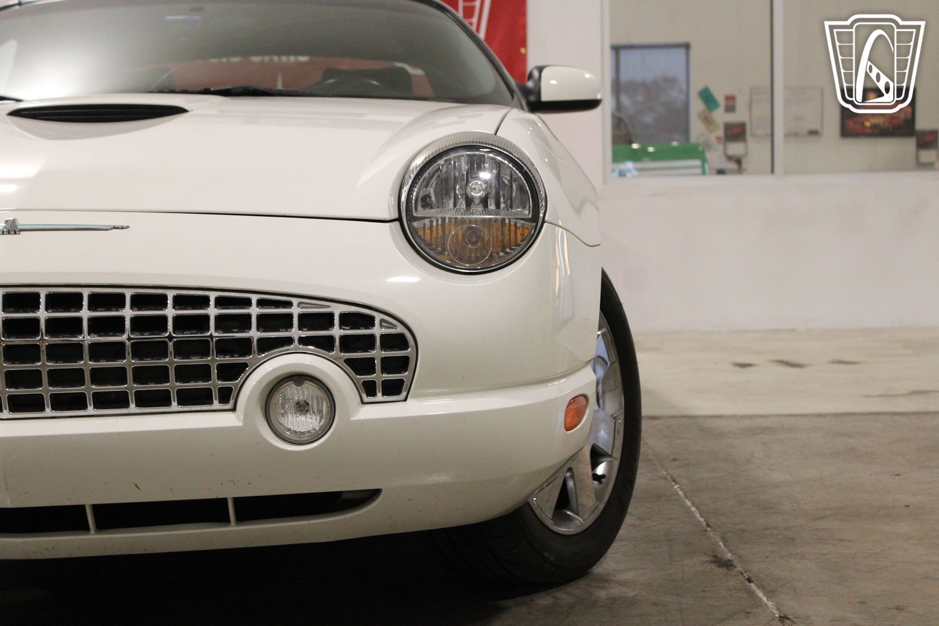 Used 2002 Ford Thunderbird image 26