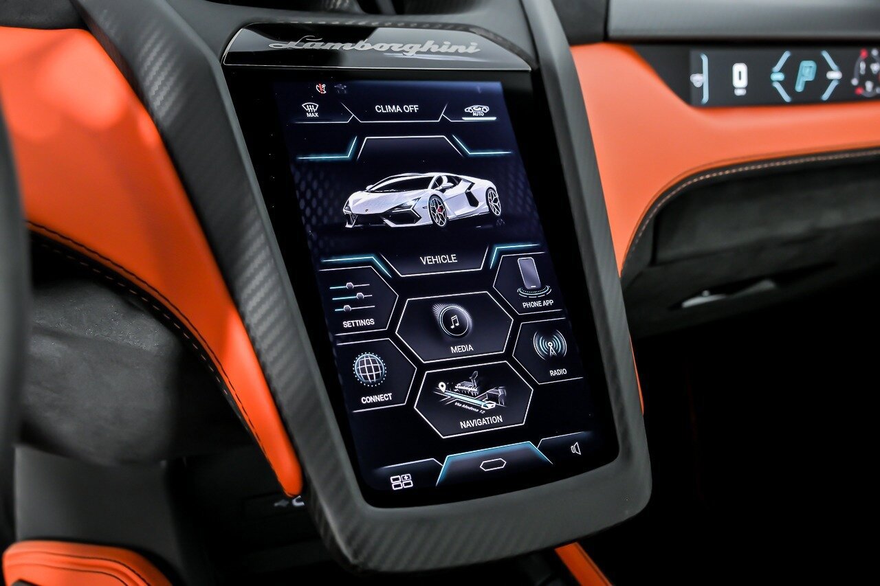 Used 2024 Lamborghini Revuelto AWD/4WD image 33