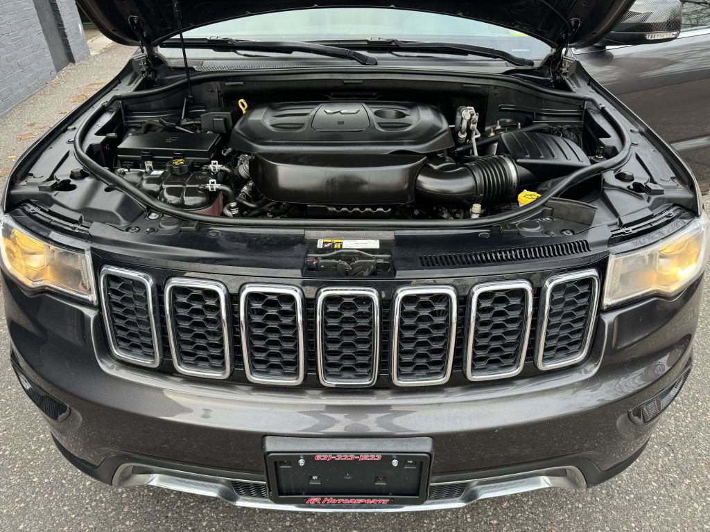 Used 2017 Jeep Grand Cherokee Limited image 9