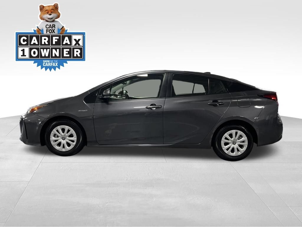 Certified 2022 Toyota Prius LE FWD image 2