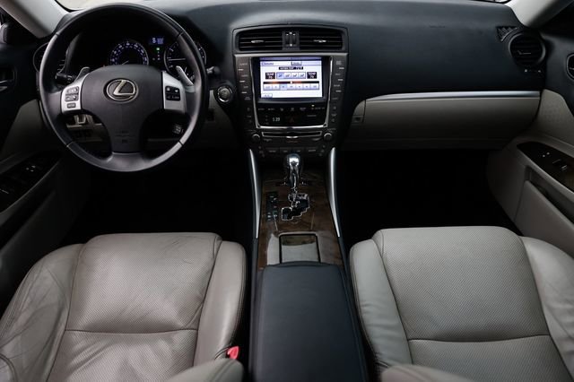 Used 2011 Lexus IS 350 4dr Sedan RWD image 26