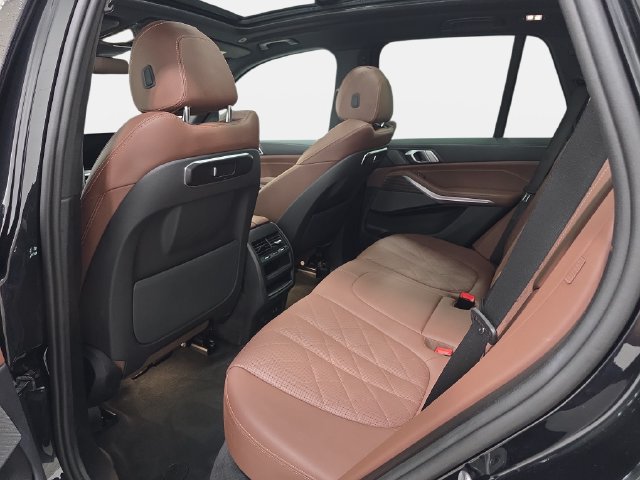 Certified 2025 BMW X5 xDrive40i w/ Premium Package AWD/4WD image 10