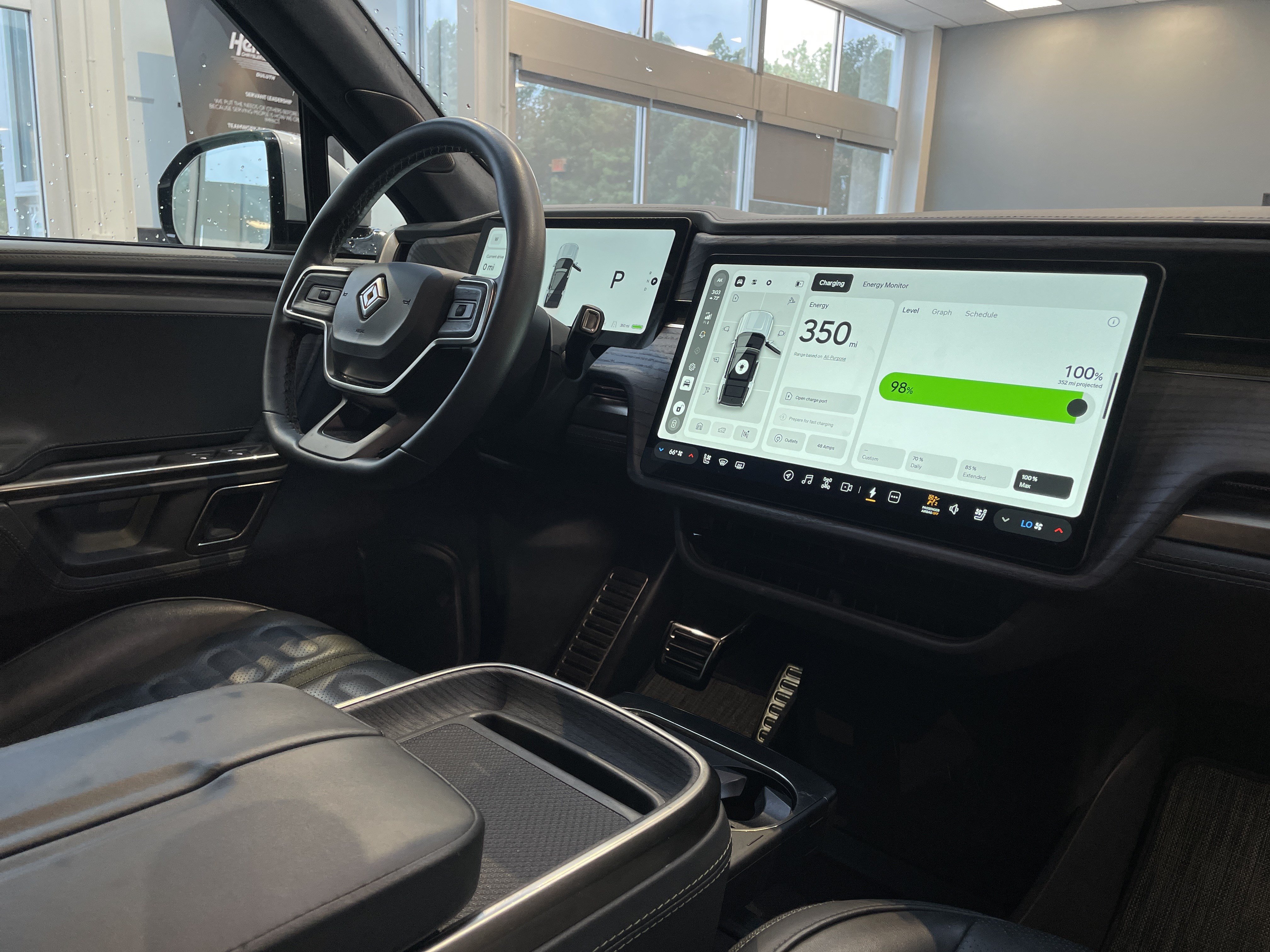 Used 2024 Rivian R1S Adventure Dual AWD/4WD image 34