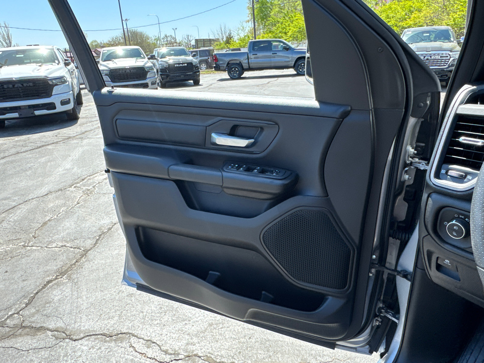 New 2025 RAM 1500 Tradesman w/ Night Edition AWD/4WD image 17