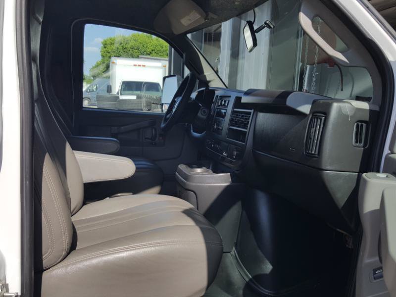 Used 2023 Chevrolet Express 4500 Extended w/ Power Convenience Package RWD image 23
