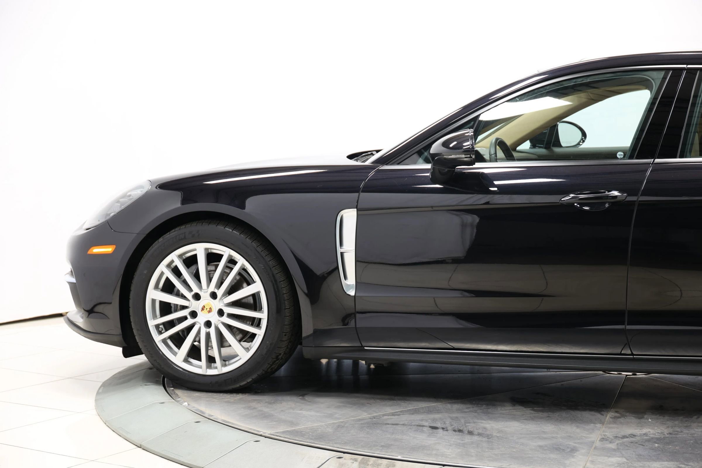 Used 2018 Porsche Panamera 4 Executive w/ Dark Walnut Interior Package image 7