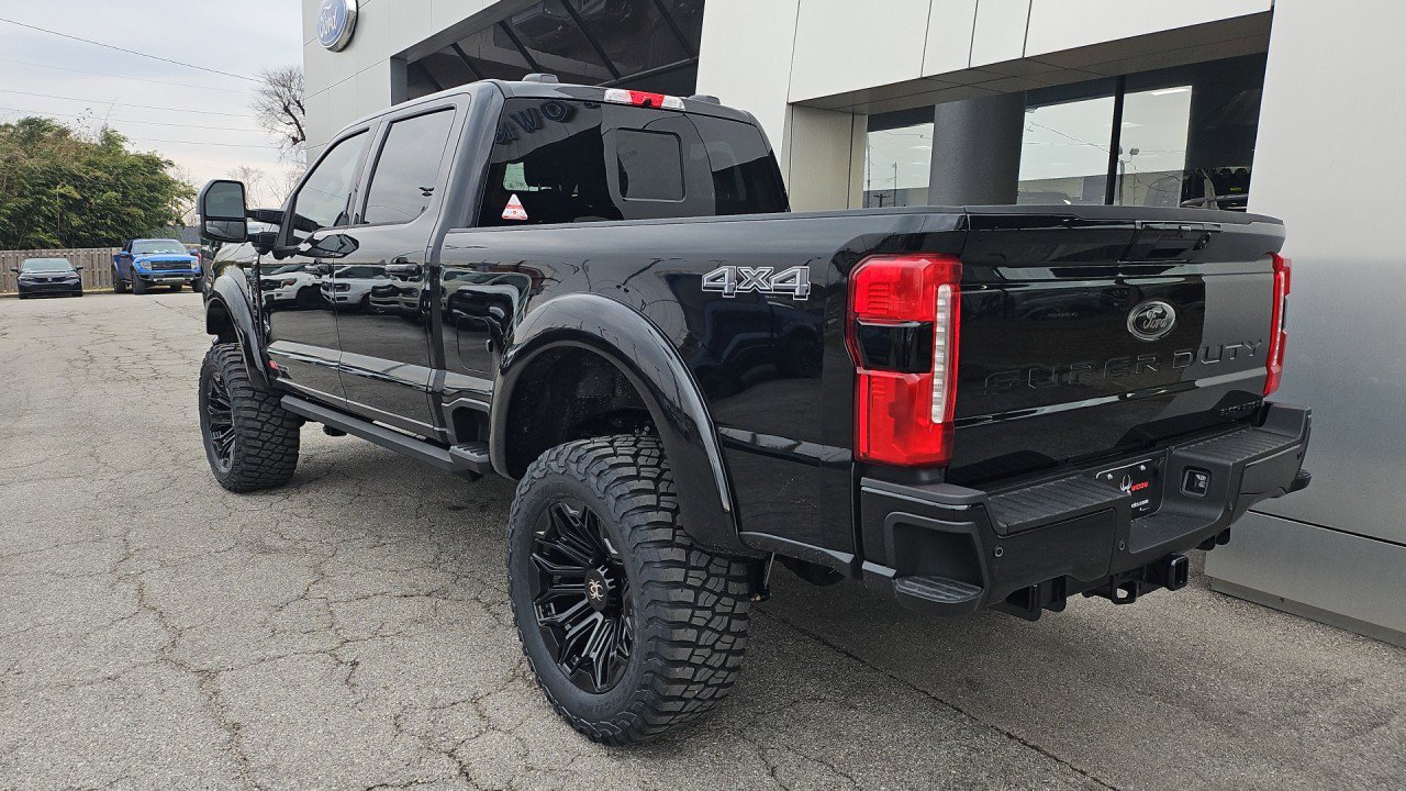 New 2026 Ford F250 Lariat w/ Black Appearance Package image 4