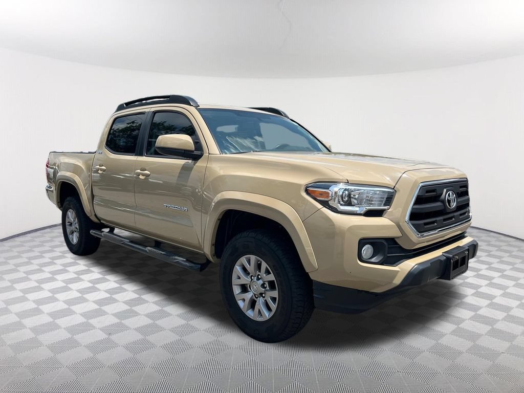 Used 2017 Toyota Tacoma SR5 w/ Tow Package RWD image 3