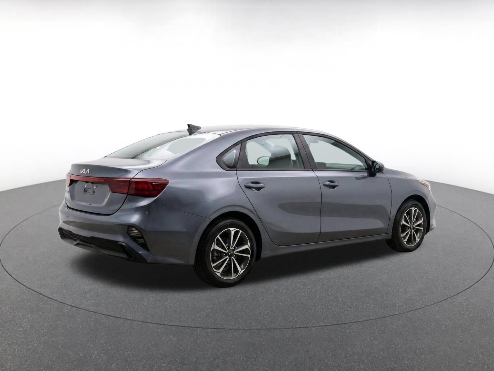 Used 2024 Kia Forte LXS FWD image 8