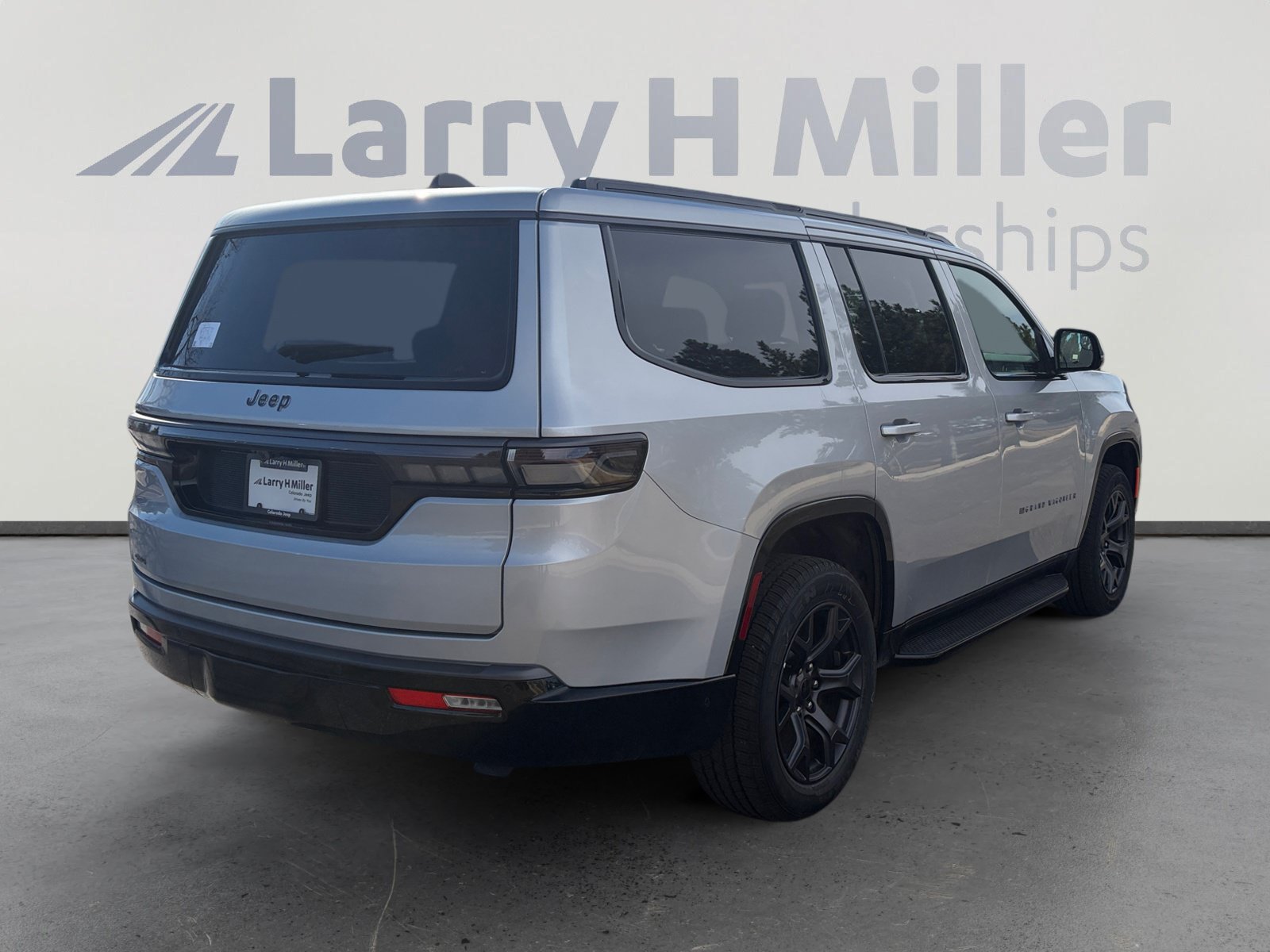 New 2026 Jeep Grand Wagoneer Limited w/ Convenience Group I AWD/4WD image 5