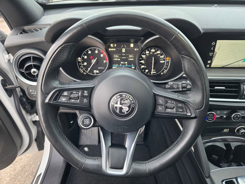 Used 2022 Alfa Romeo Stelvio Ti w/ Active Assist Plus Package AWD/4WD image 48