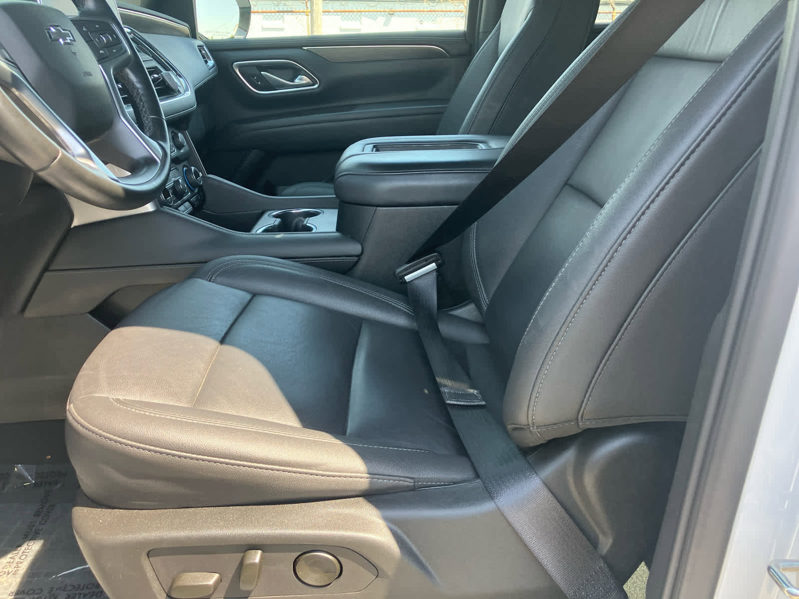 Used 2024 Chevrolet Tahoe Z71 w/ Luxury Package image 10