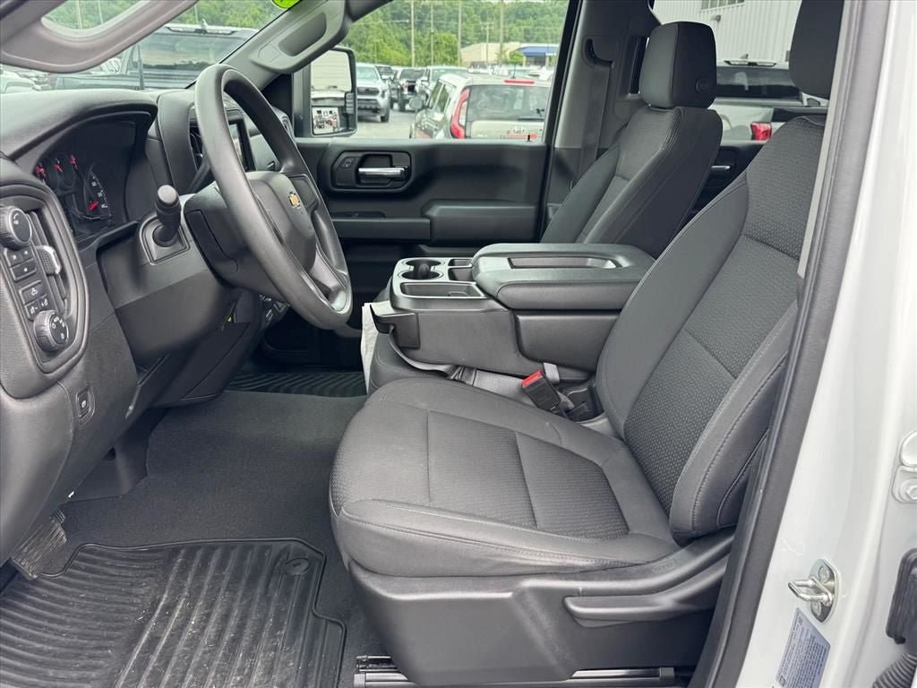 Used 2022 Chevrolet Silverado 2500 Custom w/ Custom Convenience Package AWD/4WD image 13