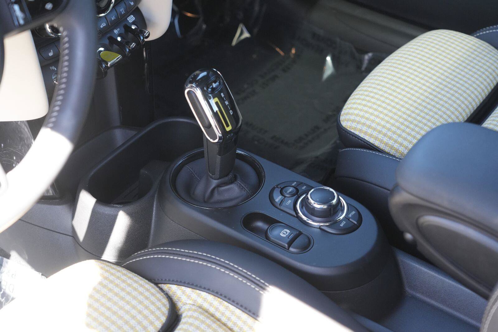 Used 2023 MINI Cooper SE FWD image 12