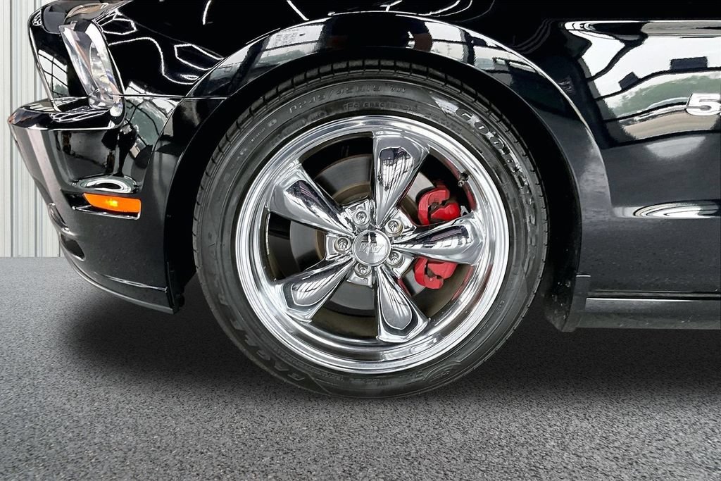 Used 2014 Ford Mustang GT Premium w/ Comfort Package RWD image 34