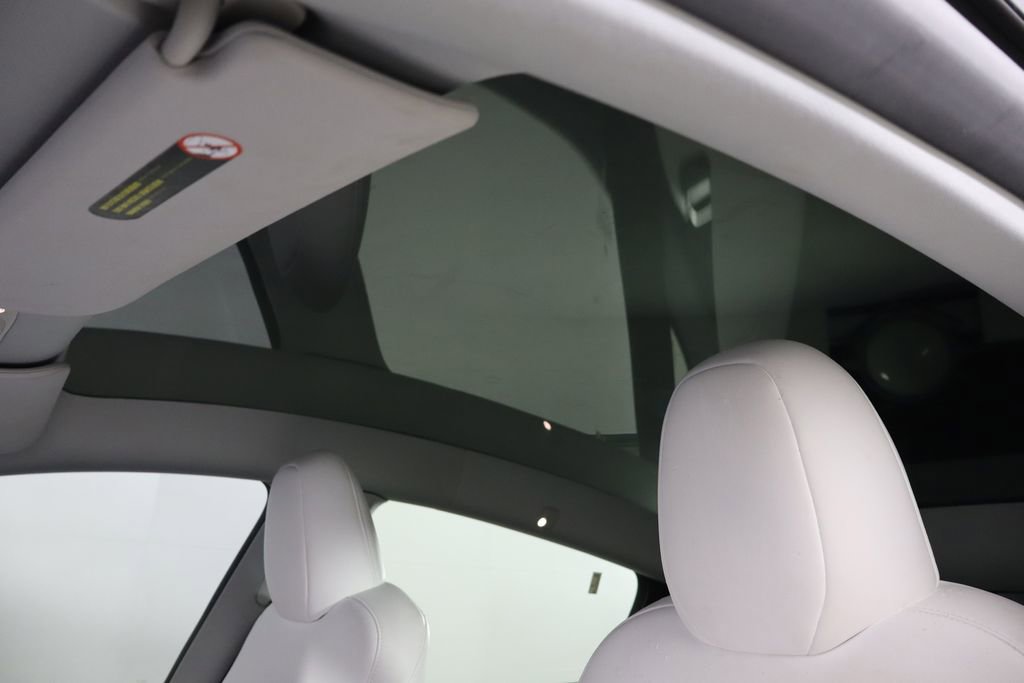 Used 2024 Tesla Model Y Long Range RWD image 22