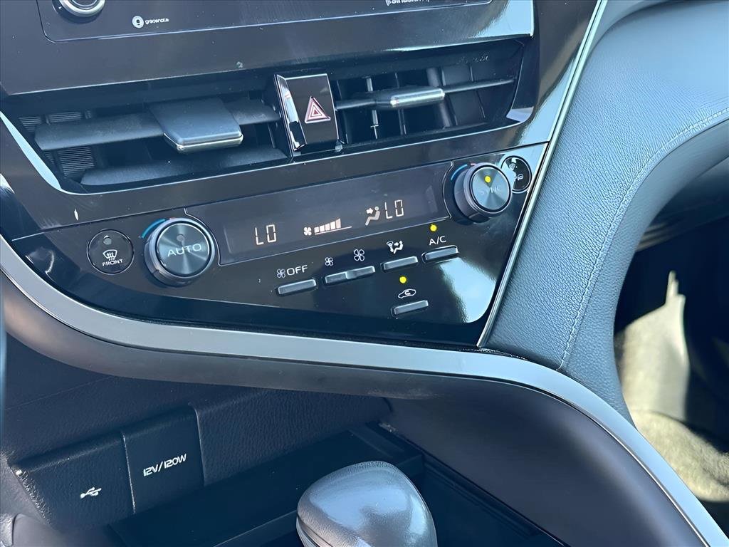 Used 2023 Toyota Camry SE image 22