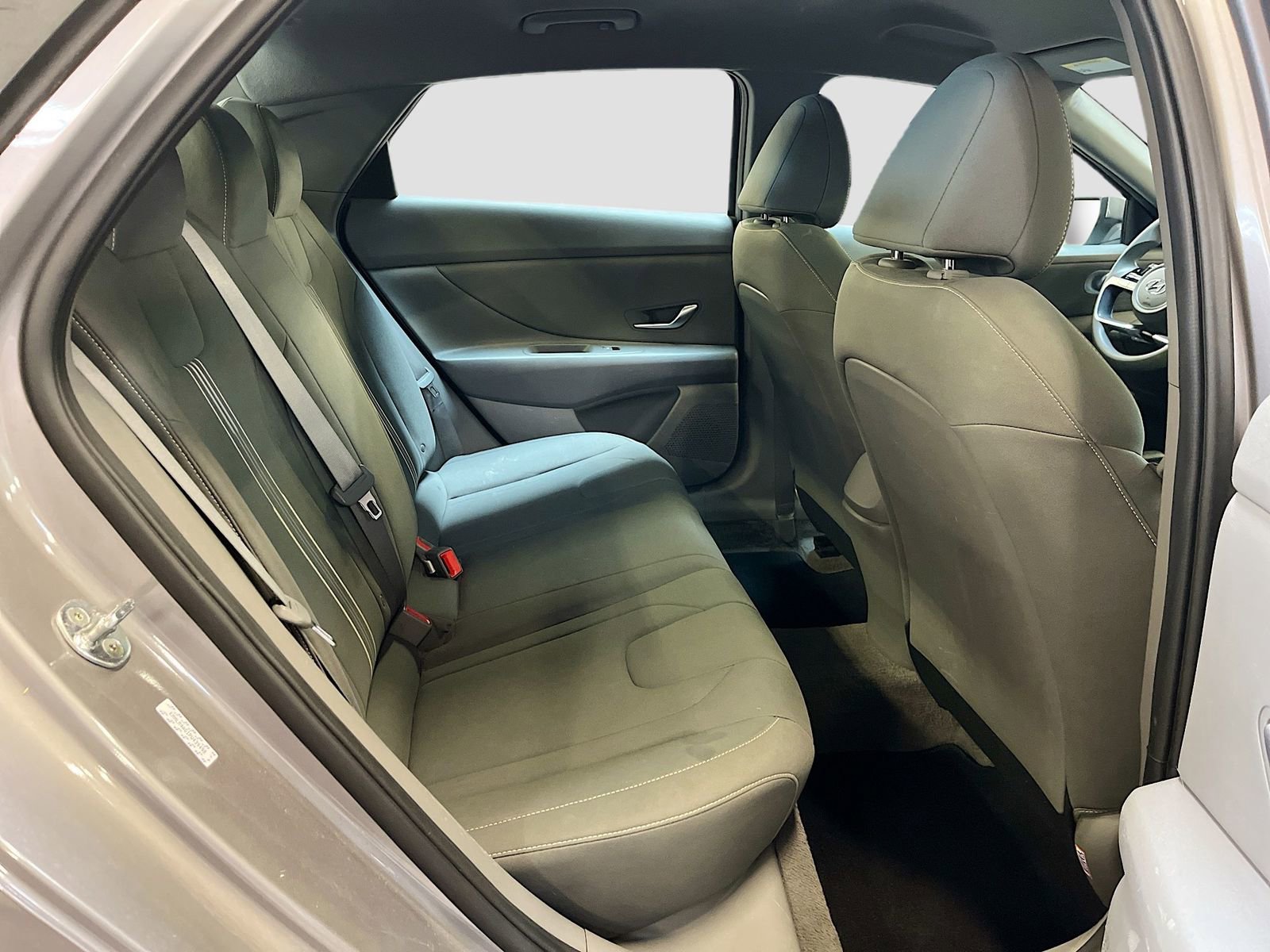 Used 2023 Hyundai Elantra SEL w/ Cargo Package FWD image 24
