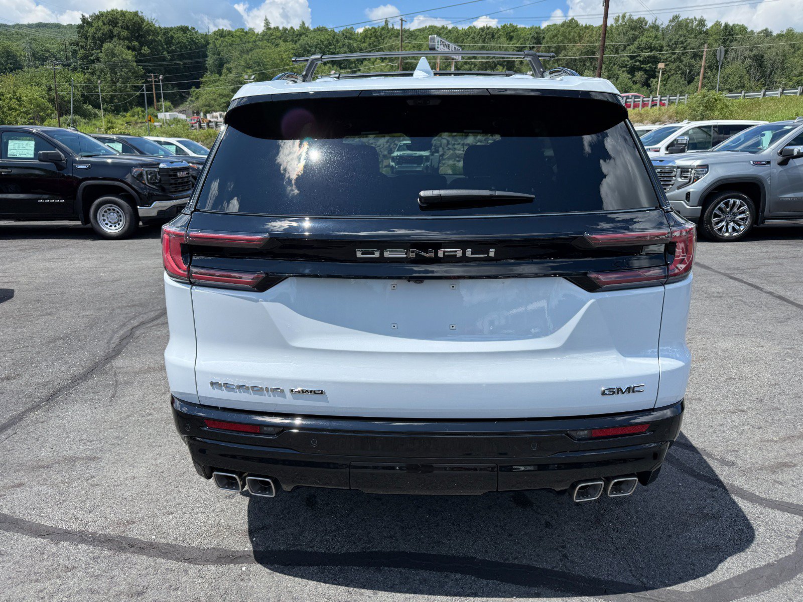 New 2026 GMC Acadia Denali Ultimate w/ LPO, Rugged Package AWD/4WD image 4