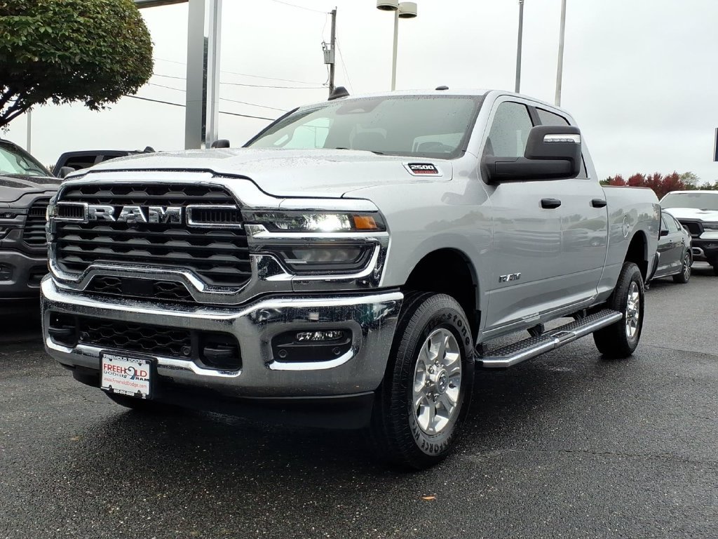Used 2026 RAM 2500 Big Horn AWD/4WD image 3
