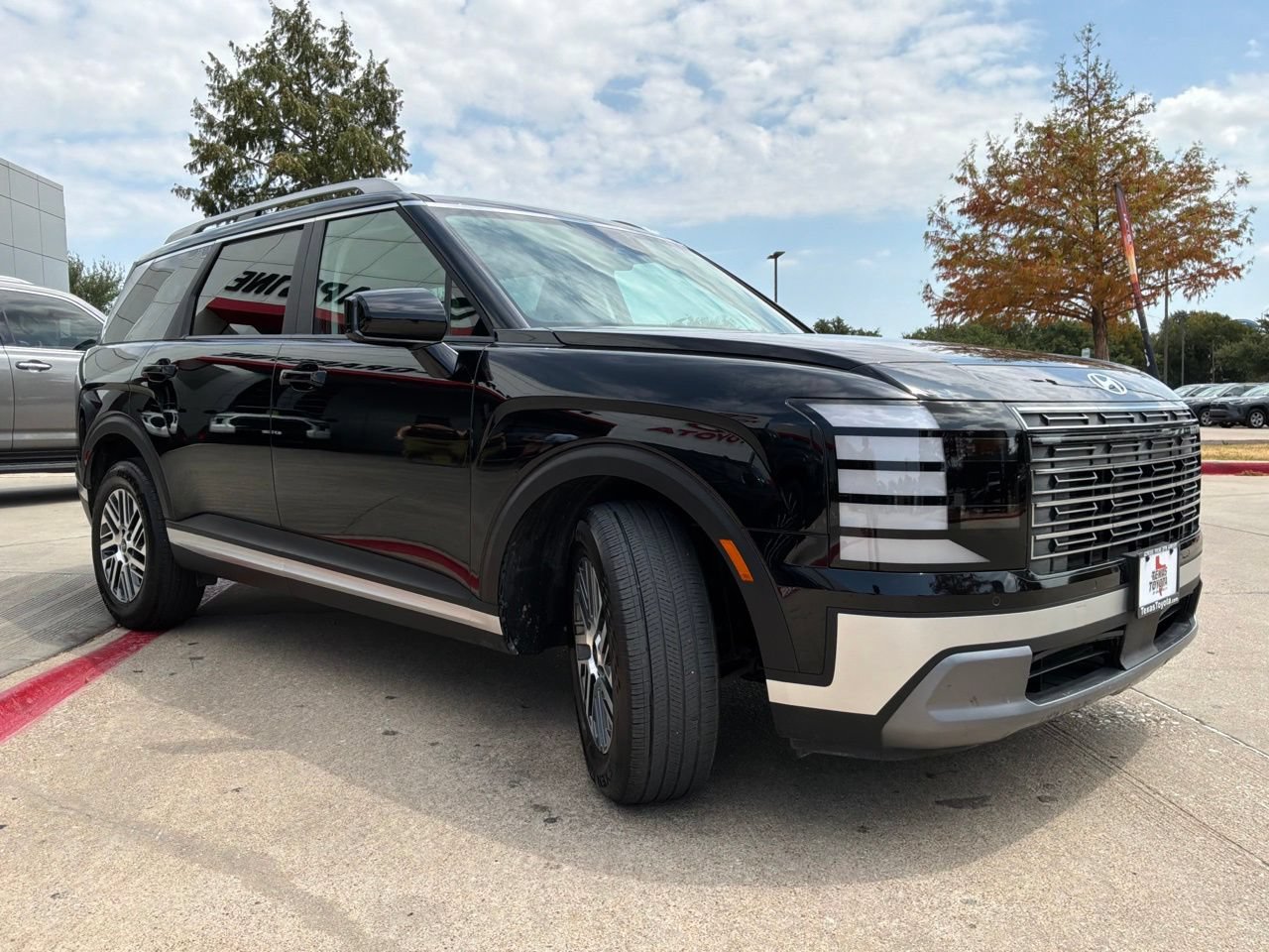 Used 2026 Hyundai Palisade SEL FWD image 4