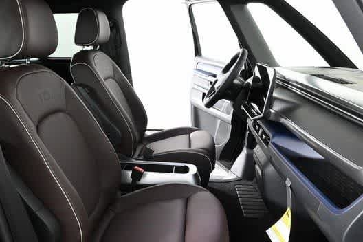 New 2025 Volkswagen ID. Buzz Pro S RWD image 28