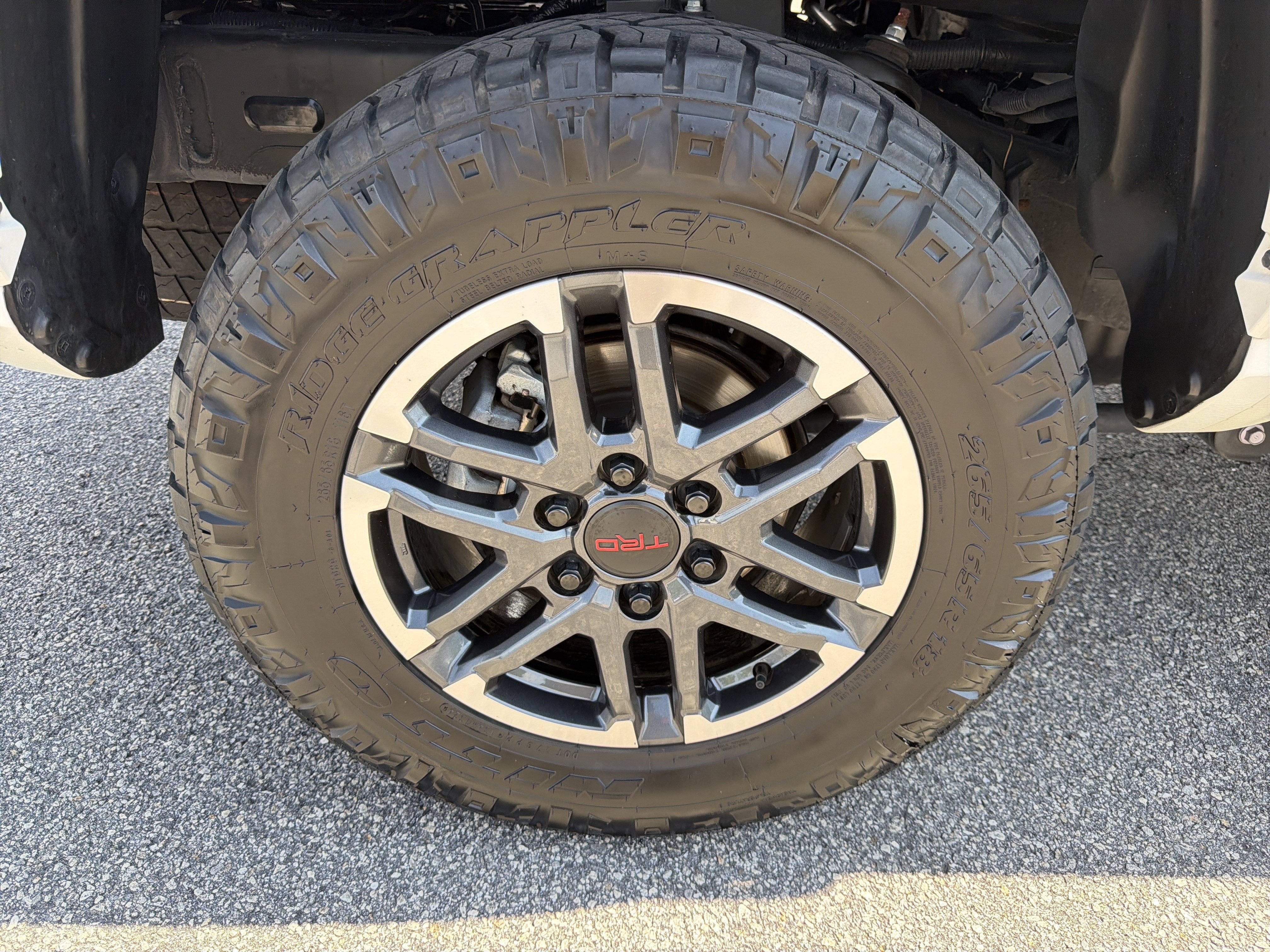 Certified 2024 Toyota Tacoma TRD Sport RWD image 28