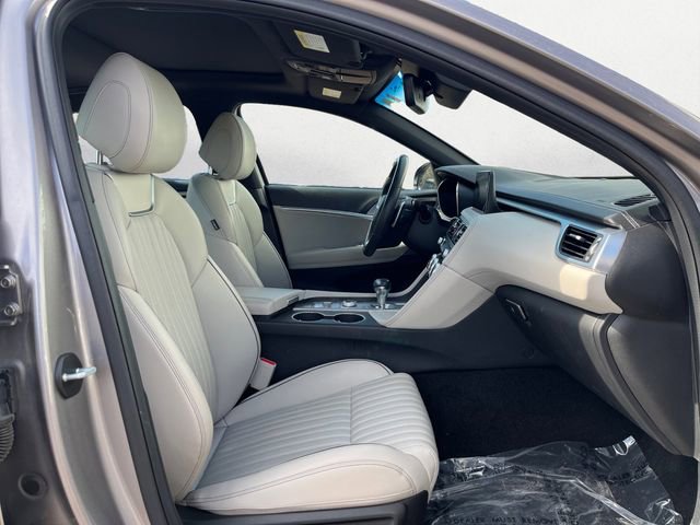Used 2023 Genesis G70 2.0T w/ Sport Prestige Package image 18